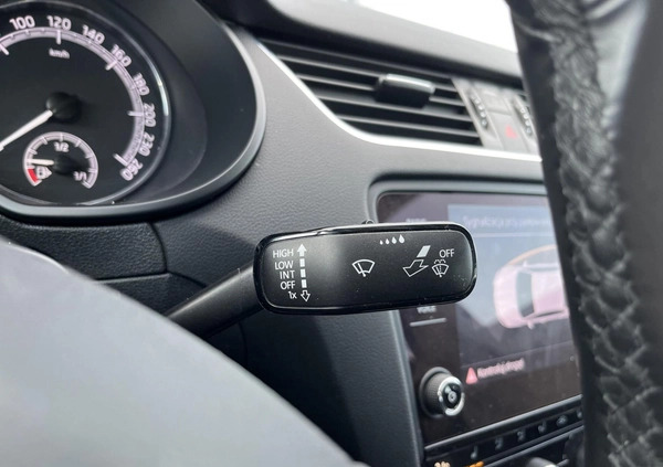 Skoda Octavia cena 69900 przebieg: 97878, rok produkcji 2019 z Łobżenica małe 352
